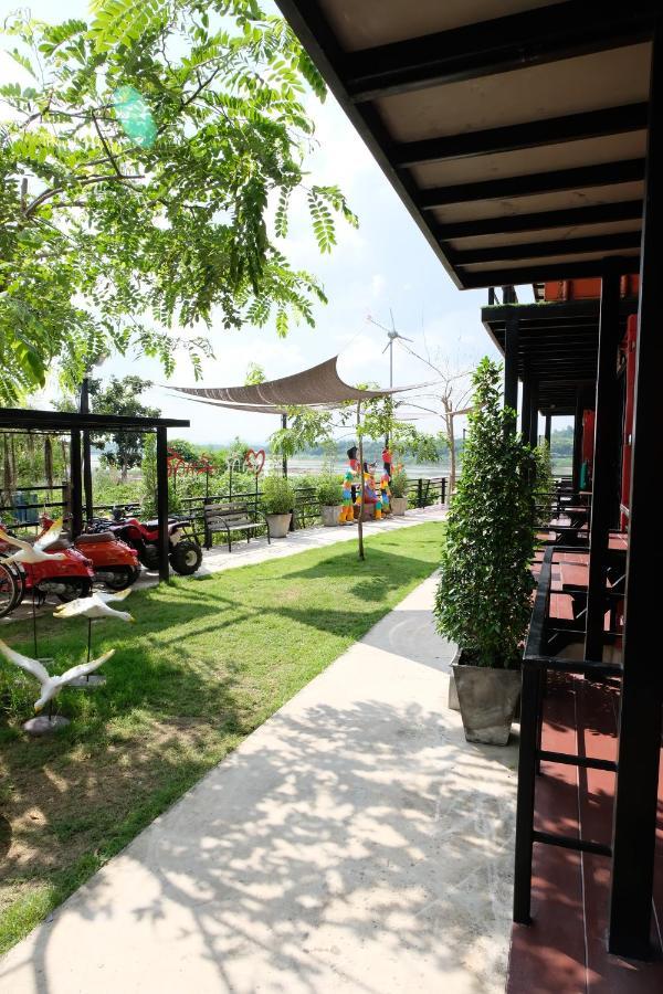 Inbox Living Rimkhong Hotel Chiang Khan Exterior foto