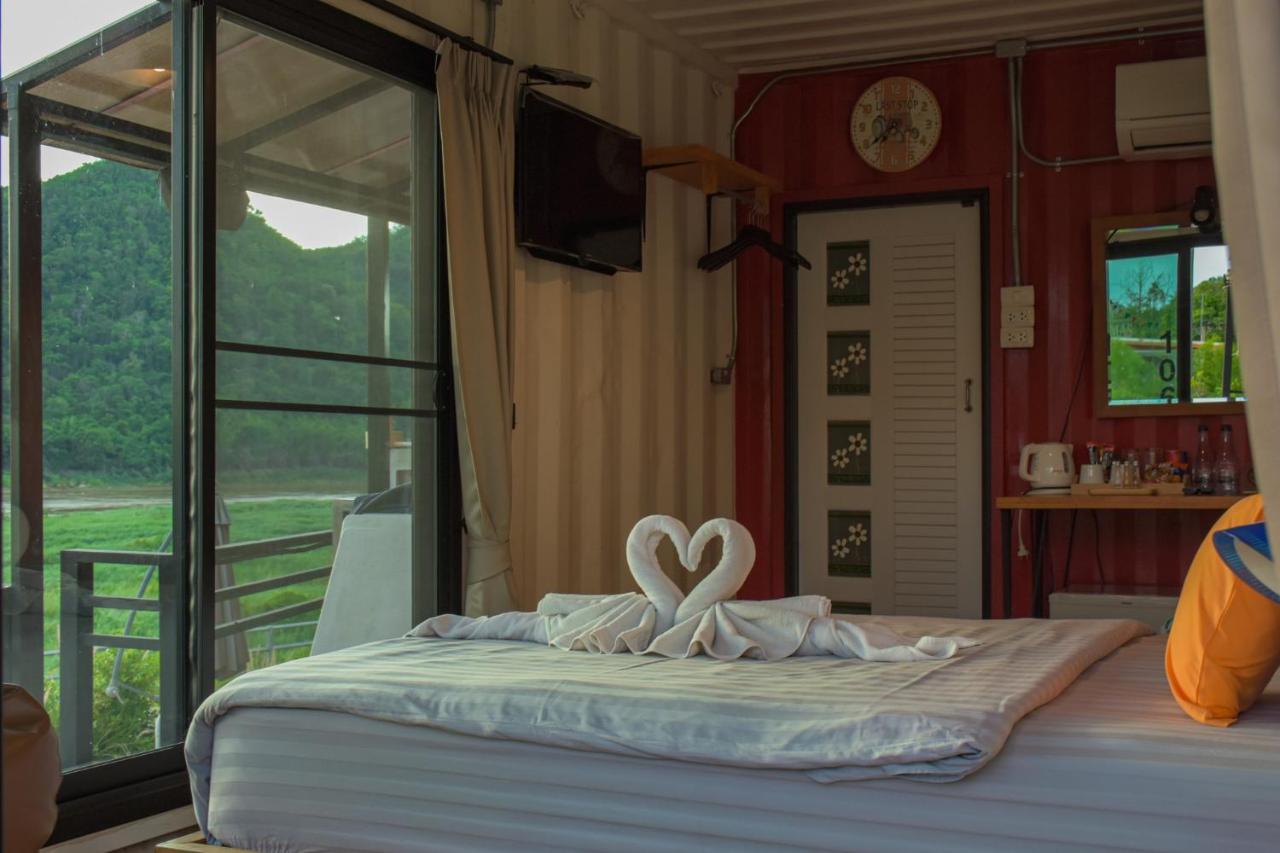 Inbox Living Rimkhong Hotel Chiang Khan Exterior foto