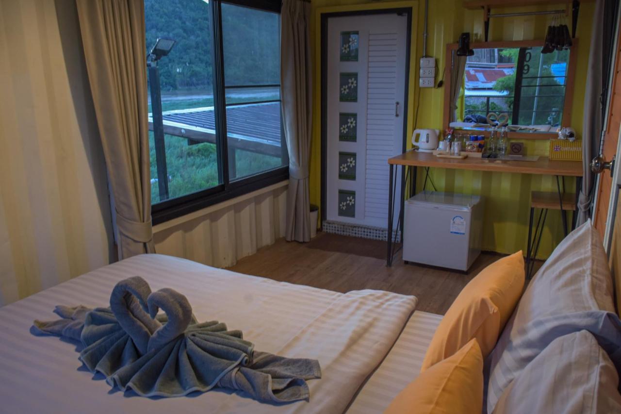 Inbox Living Rimkhong Hotel Chiang Khan Exterior foto
