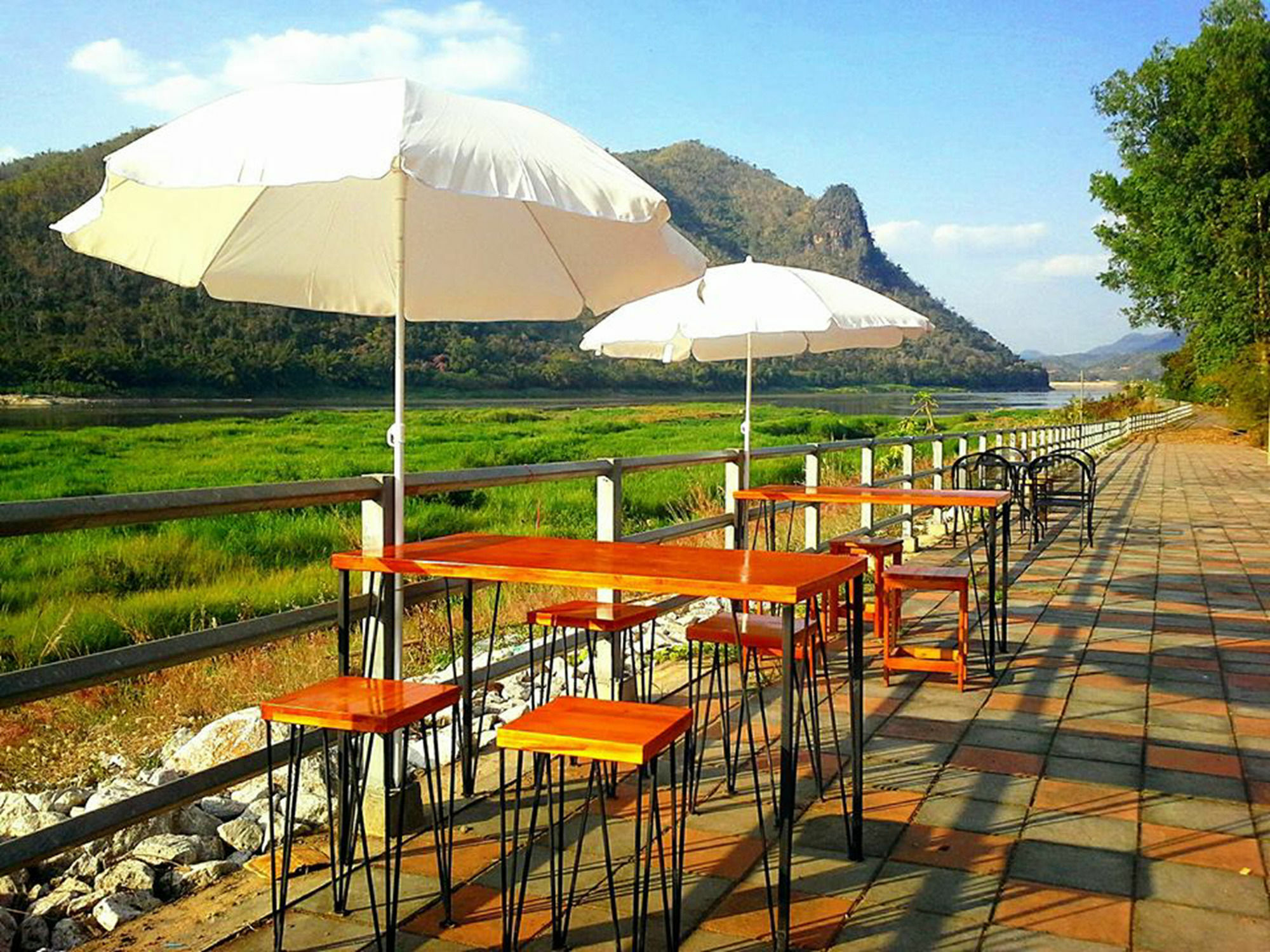 Inbox Living Rimkhong Hotel Chiang Khan Exterior foto